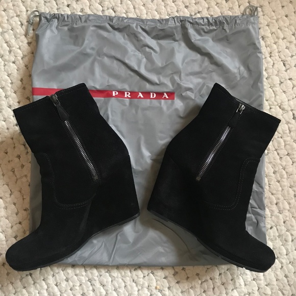 PRADA 4"WEDGE Black Boots Nubuck Leather NIB 8-8.5 - Picture 4 of 7